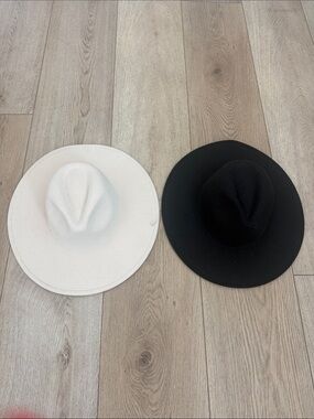 Classic Wide-Brim Fedora Hat - Black & White
